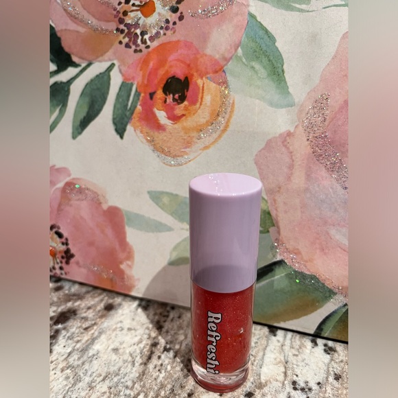 LIP OIL REFRESHI 💕 - Picture 2 of 6